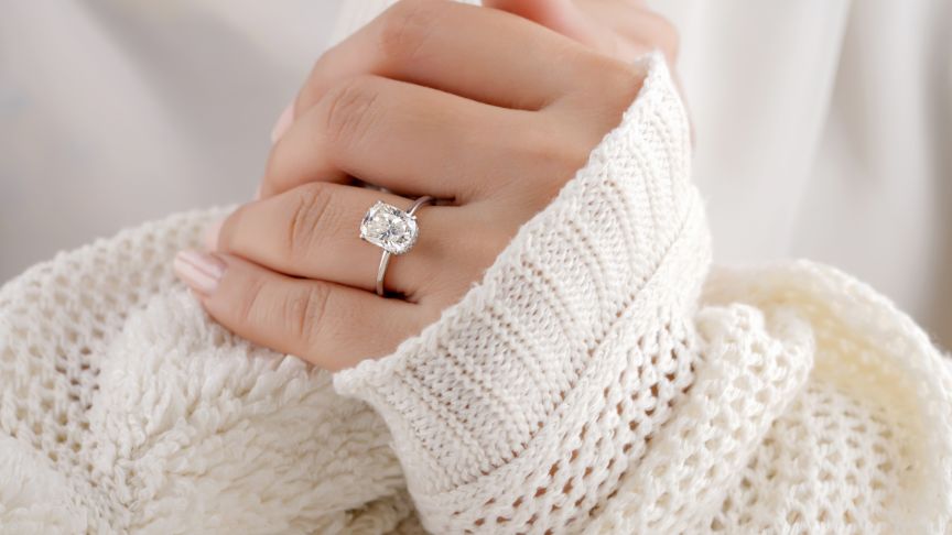 
Round vs. Cushion Cut Halo Engagement Rings: Which is Best for You?

